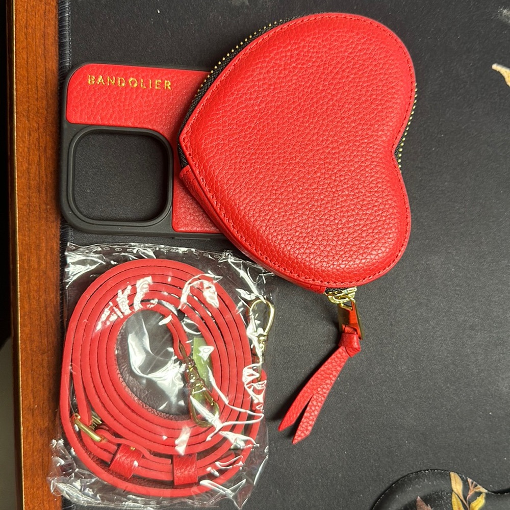 Bandolier Willa Heart Pouch for IPhone 14 Pro